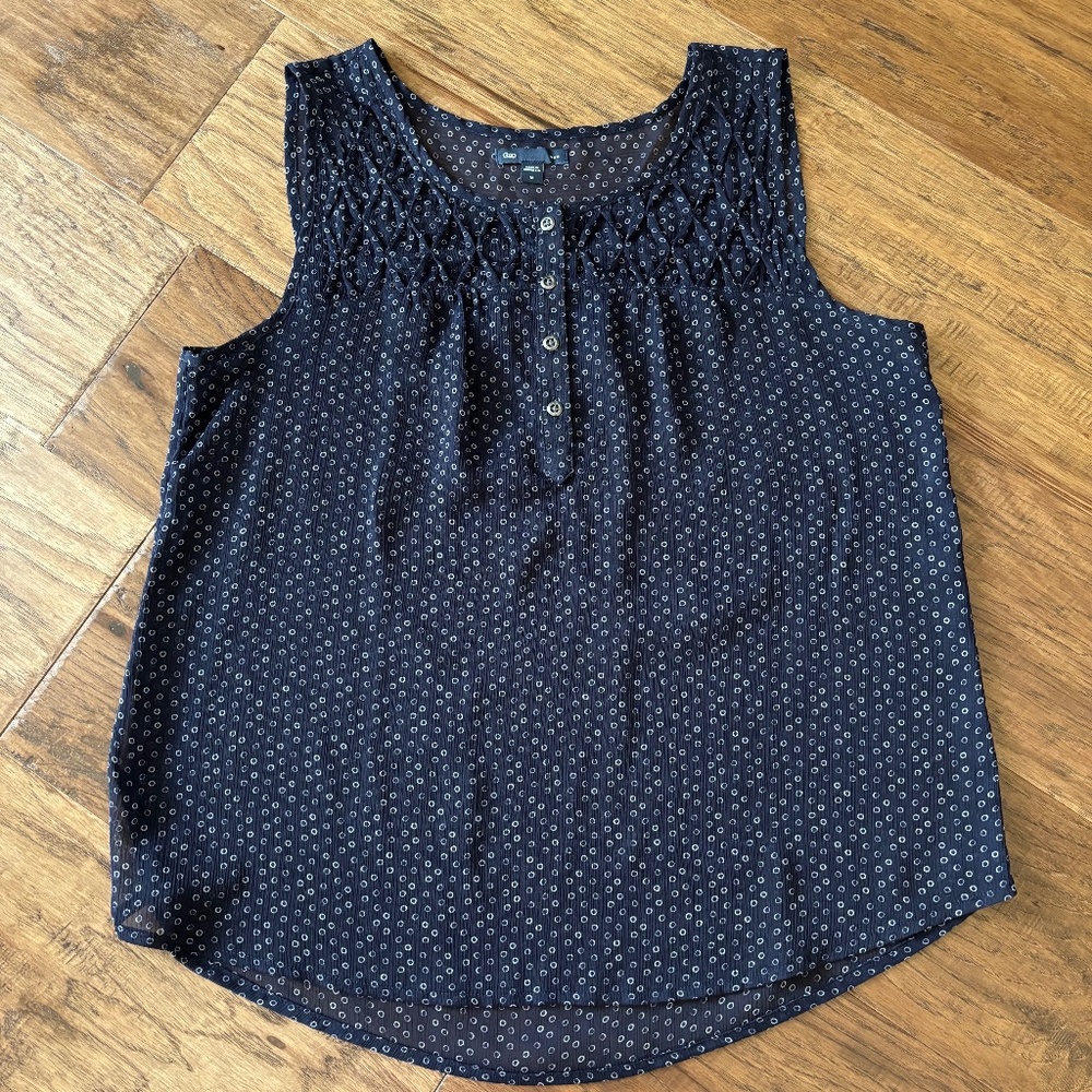 Gap Navy Blue White Circle Pattern Sleeveless Lightweight Top Women's Size M